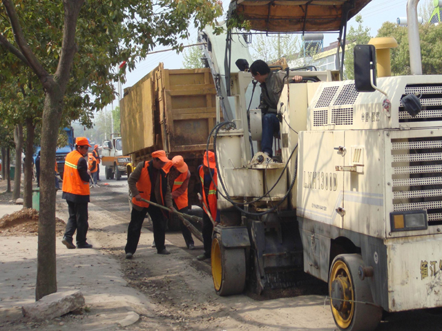 莒县农村公路养护主打‘低碳牌’